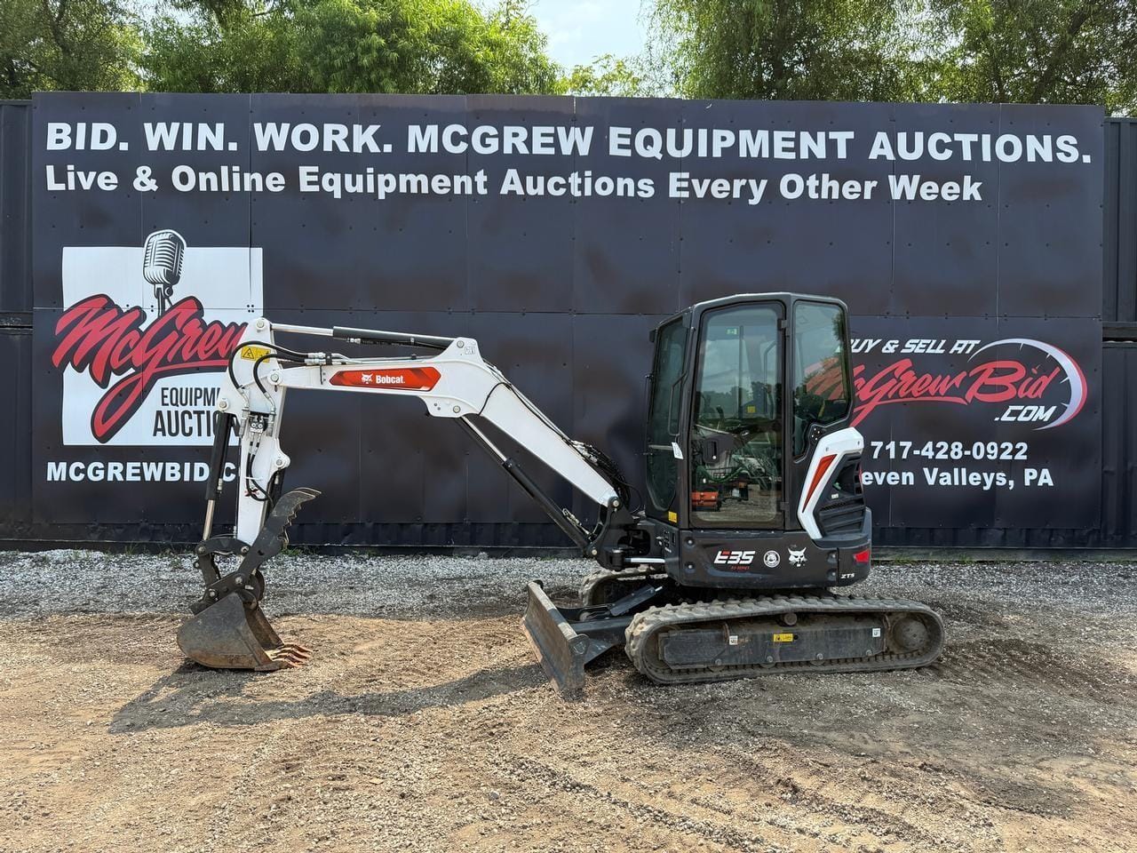 2023 Bobcat E35 R2 Equipment Image0