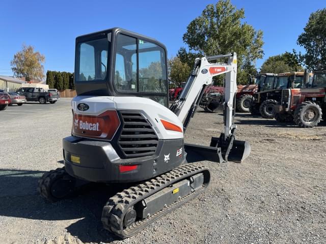Image of Bobcat E35 equipment image 2