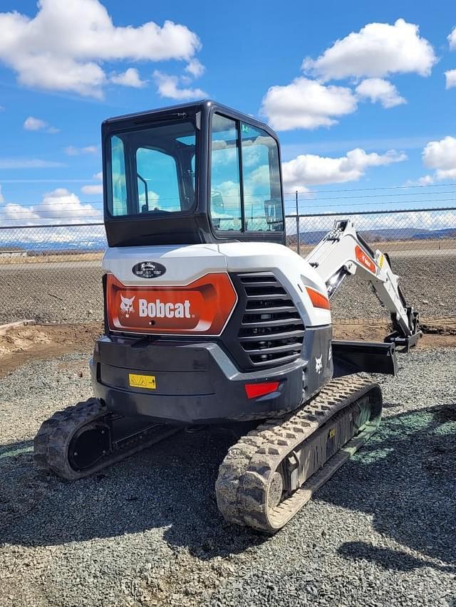 Image of Bobcat E35 equipment image 1