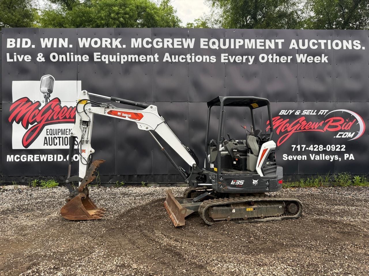 2023 Bobcat E35 Equipment Image0