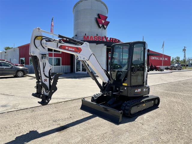 Image of Bobcat E35 R2 equipment image 1