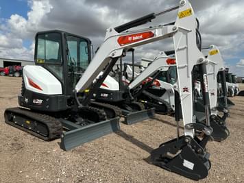 Main image Bobcat E35