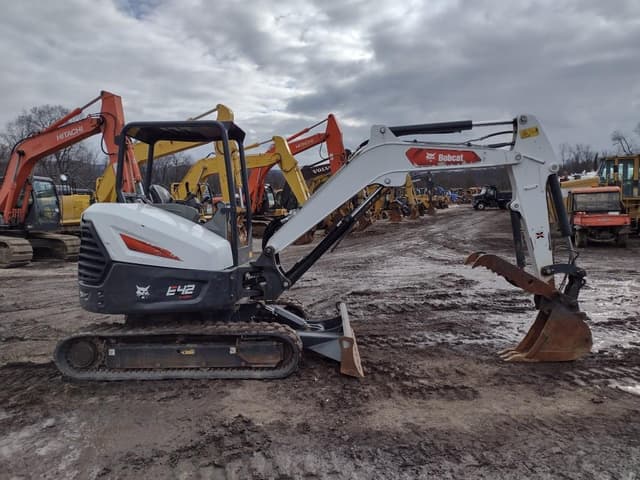 Image of Bobcat E42 equipment image 2