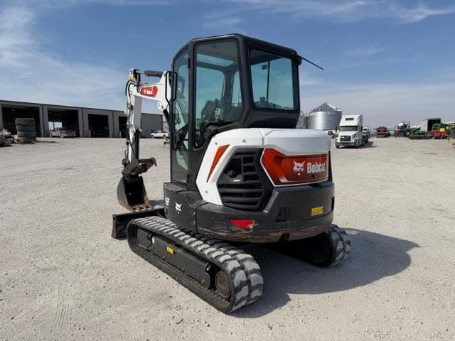 Image of Bobcat E42 equipment image 2