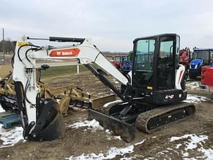 Main image Bobcat E42 0