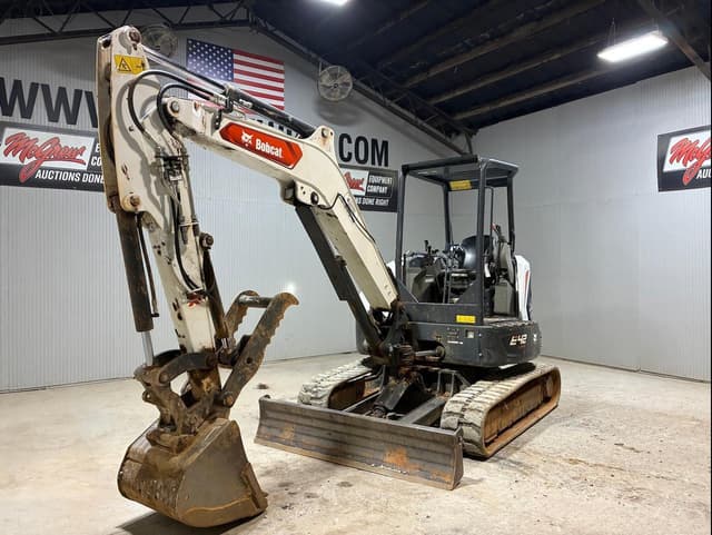 Image of Bobcat E42 equipment image 1