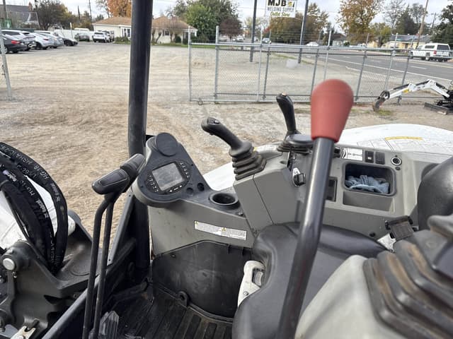 Image of Bobcat E42 equipment image 4