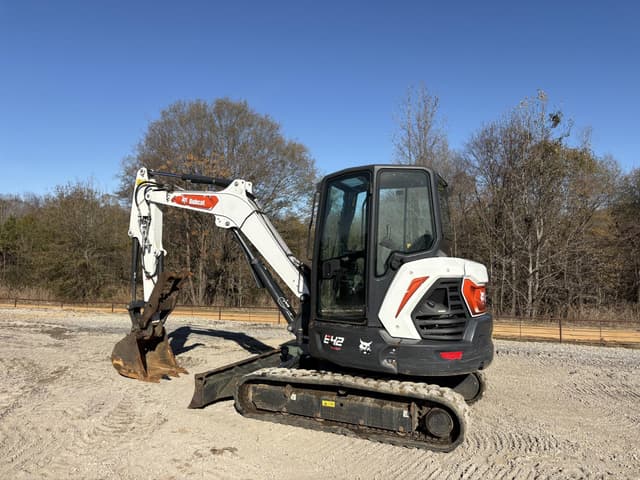 Image of Bobcat E42 equipment image 2