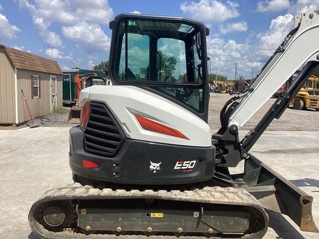 Image of Bobcat E50 equipment image 4