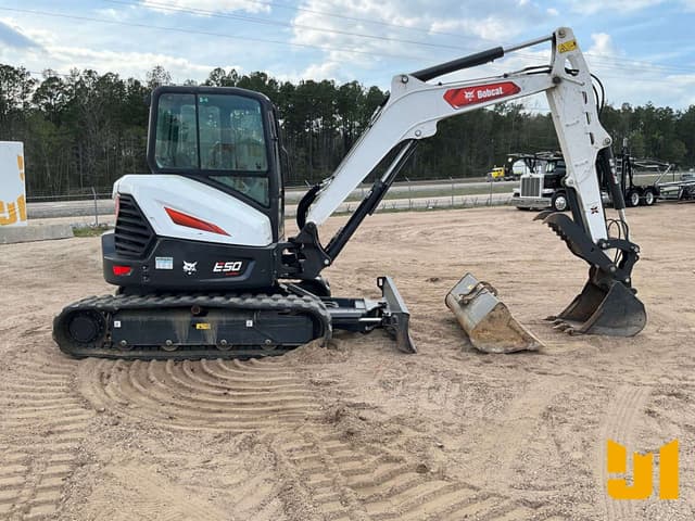 Image of Bobcat E50 equipment image 3