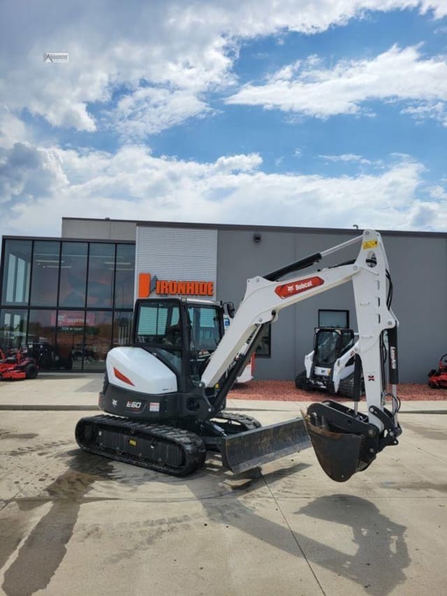 Image of Bobcat E60 equipment image 1