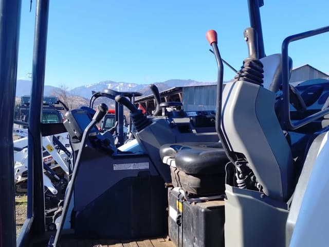 Image of Bobcat E60 equipment image 2