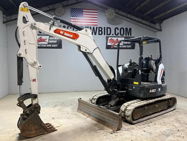 Image of Bobcat E60 equipment image 1