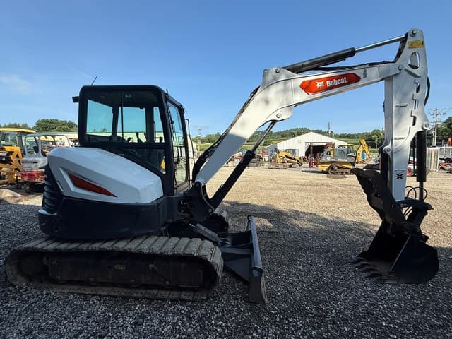 Image of Bobcat E60 equipment image 4