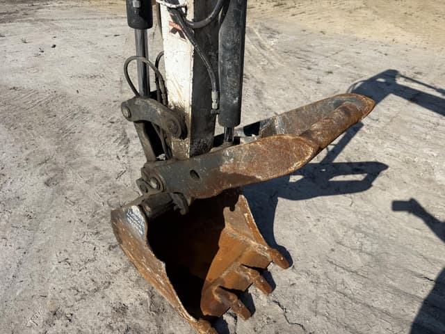 Image of Bobcat E60 equipment image 4