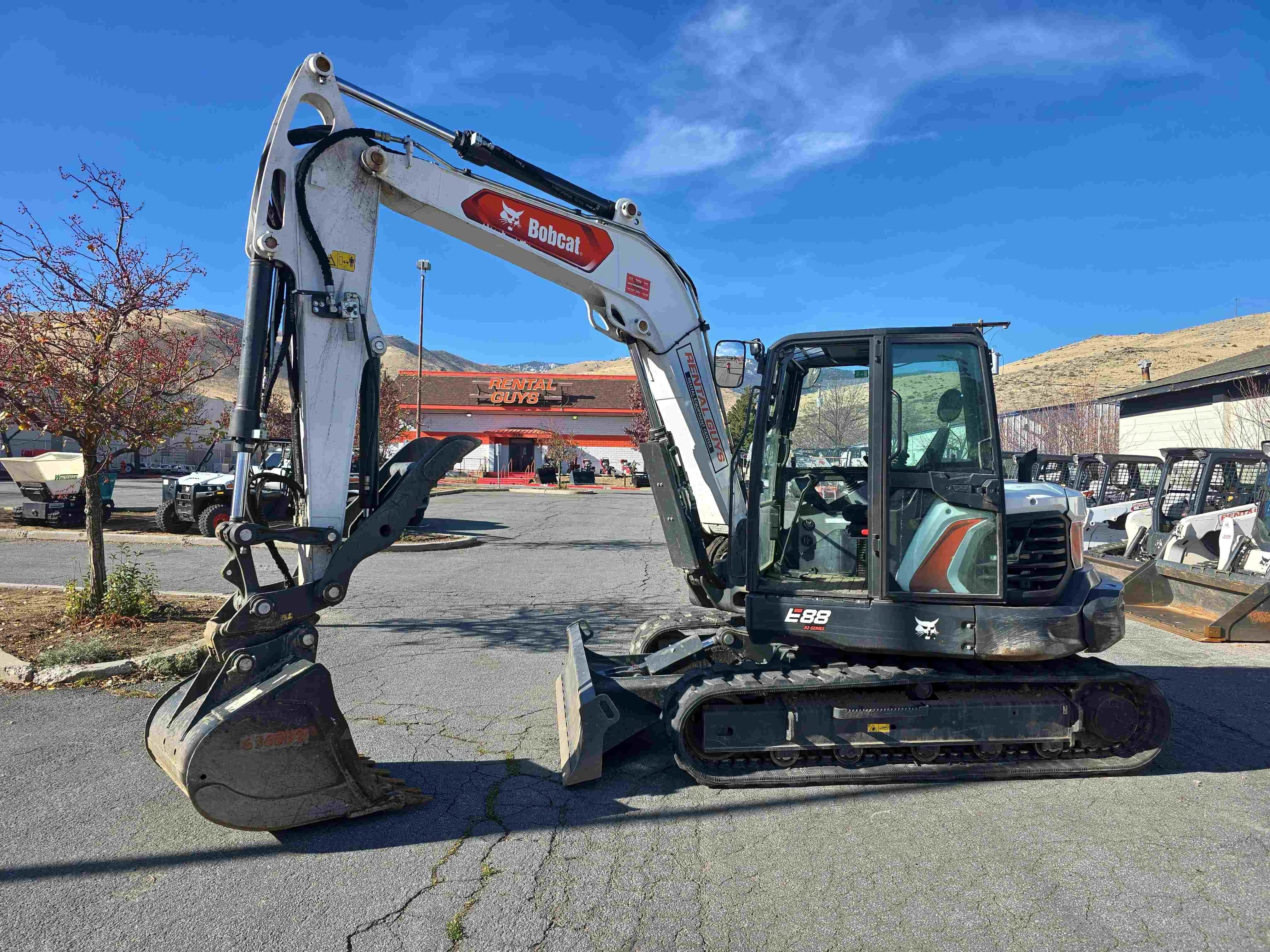 2023 Bobcat E88 Equipment Image0