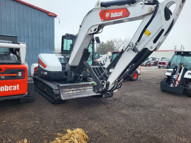 Image of Bobcat E88 equipment image 2