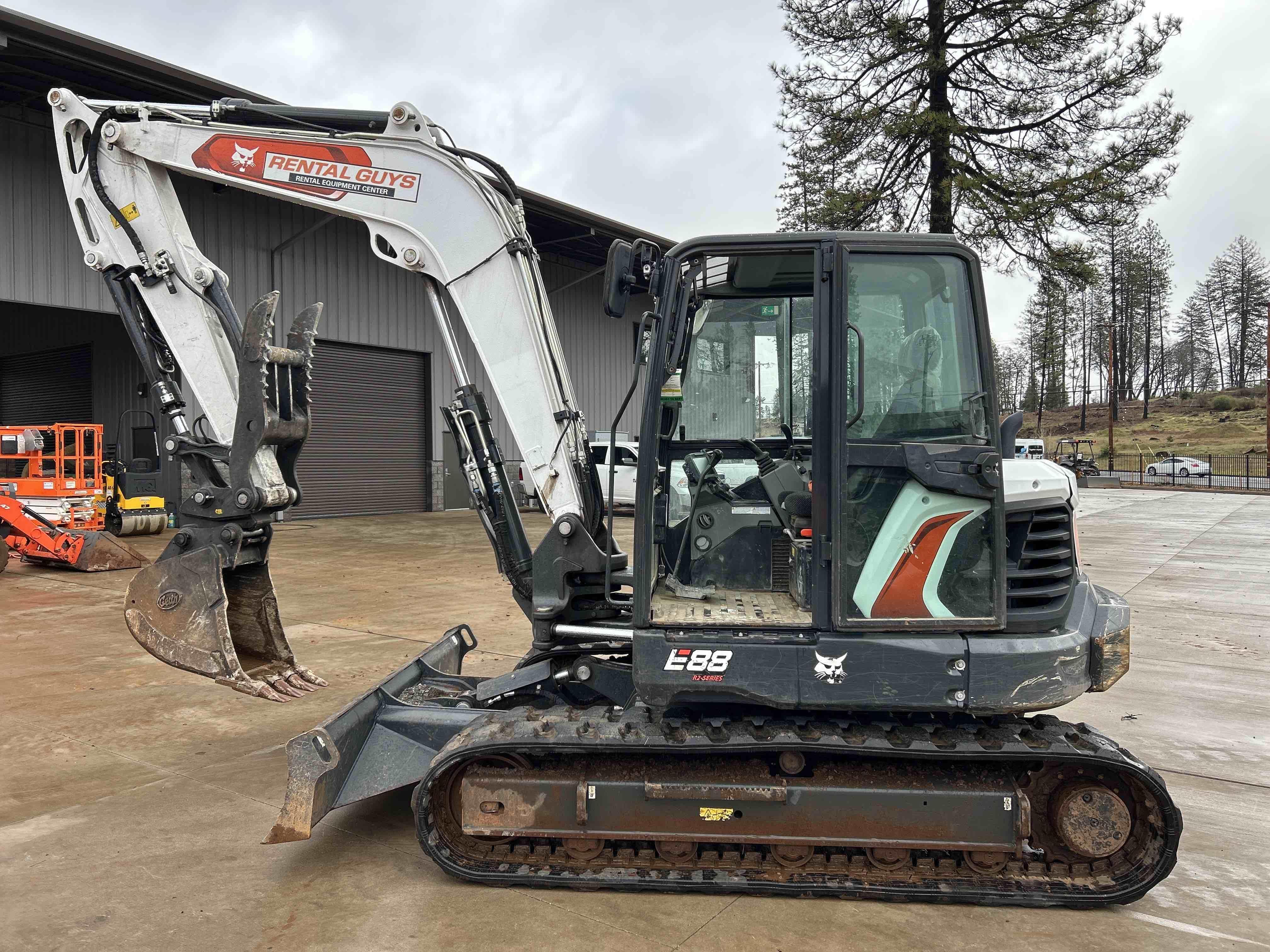 2023 Bobcat E88 Equipment Image0