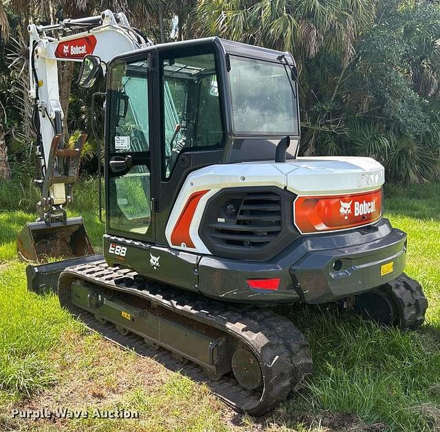 Image of Bobcat E88 equipment image 2