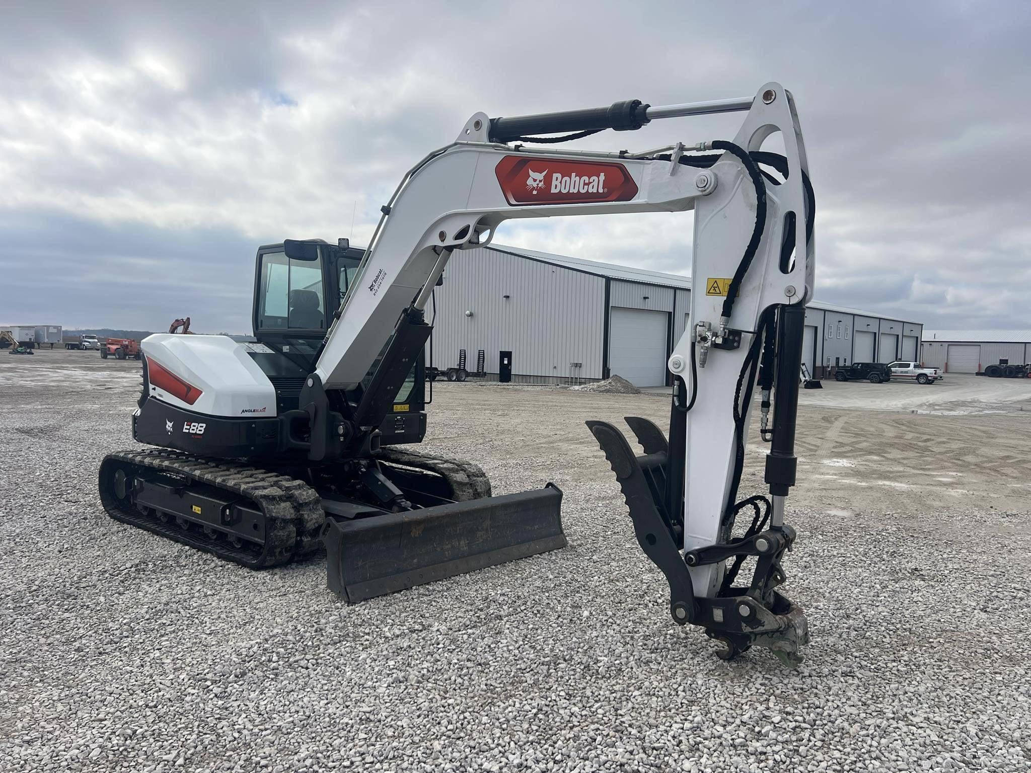 2023 Bobcat E88 Equipment Image0