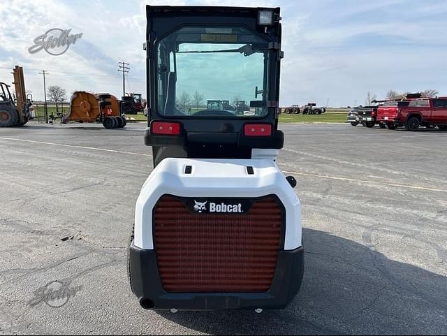 Image of Bobcat L28 equipment image 3