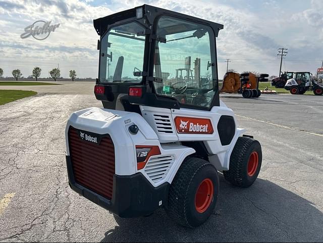 Image of Bobcat L28 equipment image 2