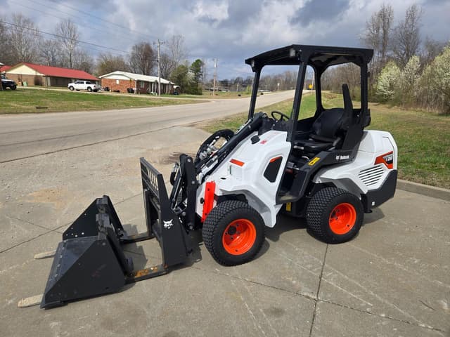 Image of Bobcat L28 equipment image 2