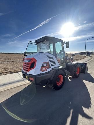 Image of Bobcat L85 equipment image 4