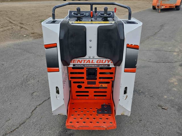 Image of Bobcat MT100 equipment image 4
