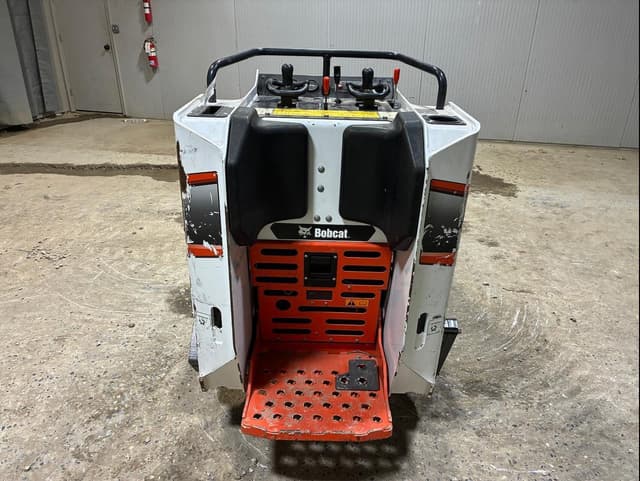 Image of Bobcat MT100 equipment image 4