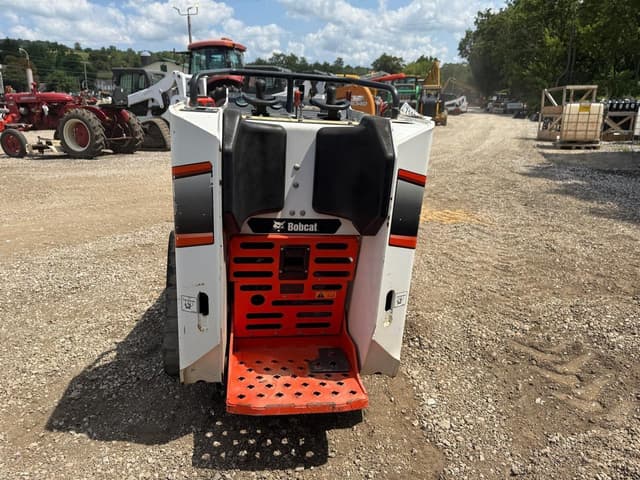 Image of Bobcat MT100 equipment image 2