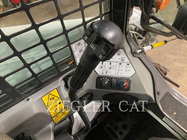Image of Bobcat S450 equipment image 4