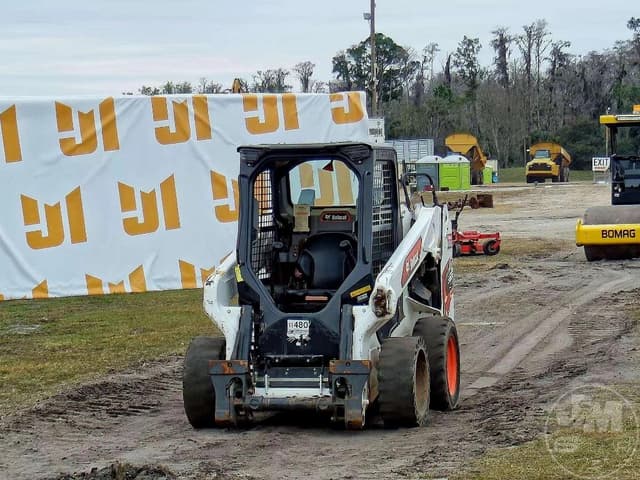 Image of Bobcat S62 equipment image 1
