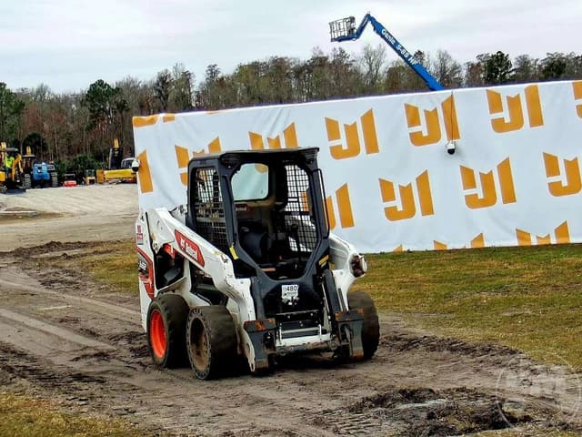 Image of Bobcat S62 equipment image 2