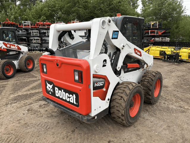 Image of Bobcat S650 equipment image 4