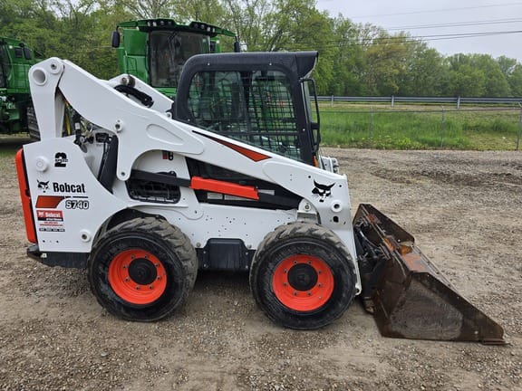 2023 Bobcat S740 Equipment Image0