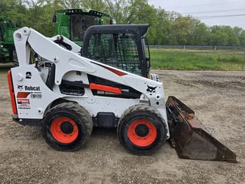 Main image Bobcat S740