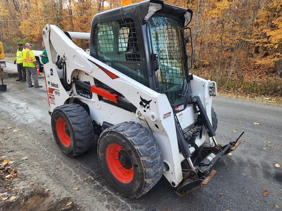 2023 Bobcat S740 Equipment Image0