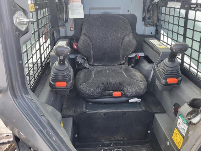 Image of Bobcat S76 equipment image 4