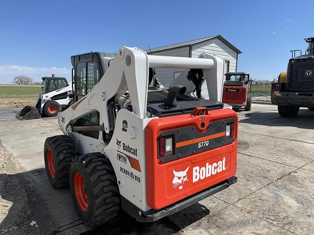 Image of Bobcat S770 equipment image 4