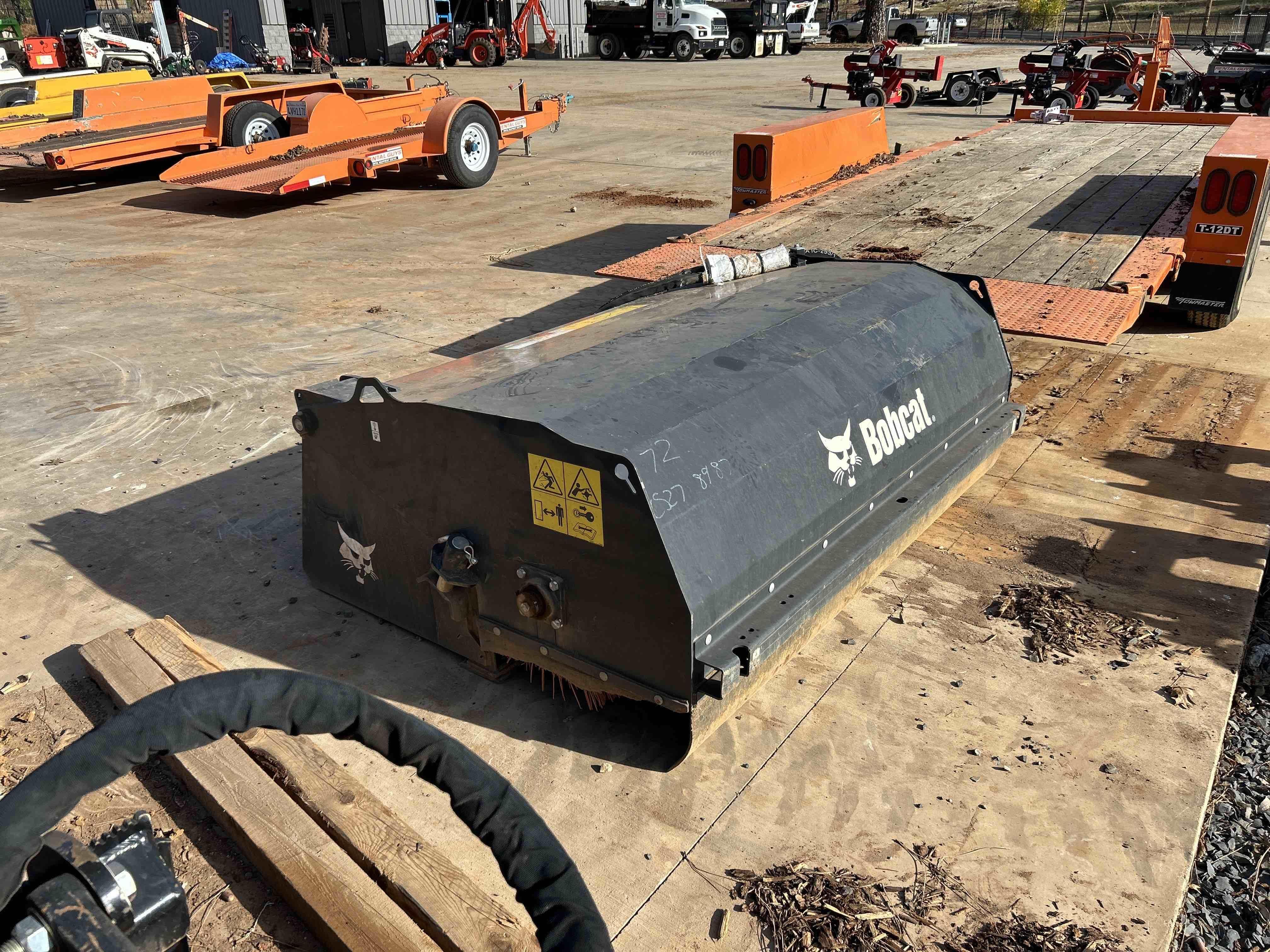 2023 Bobcat Undetermined Equipment Image0