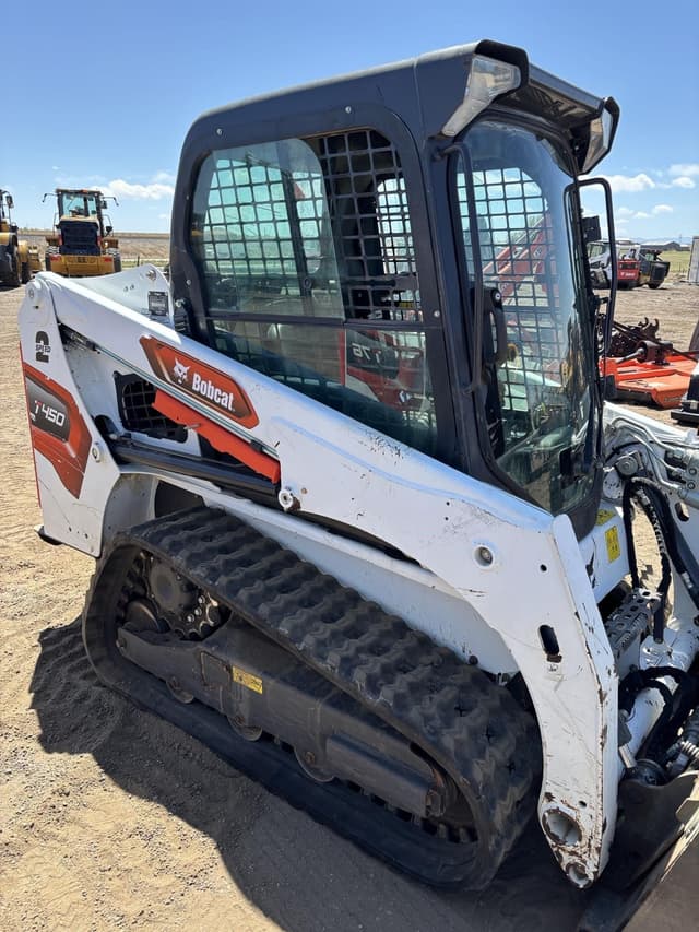 Image of Bobcat T450 equipment image 2