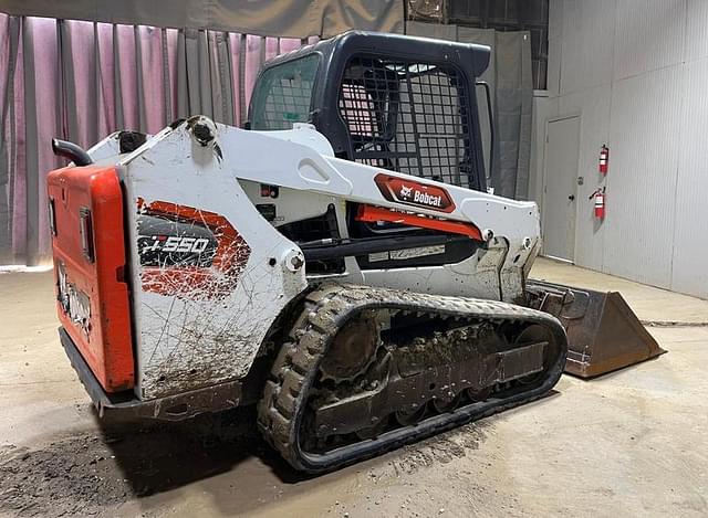 Image of Bobcat T550 equipment image 4