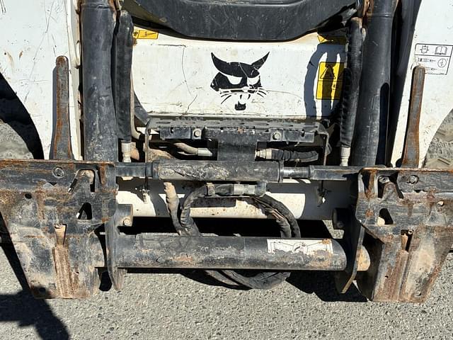 Image of Bobcat T595 equipment image 4