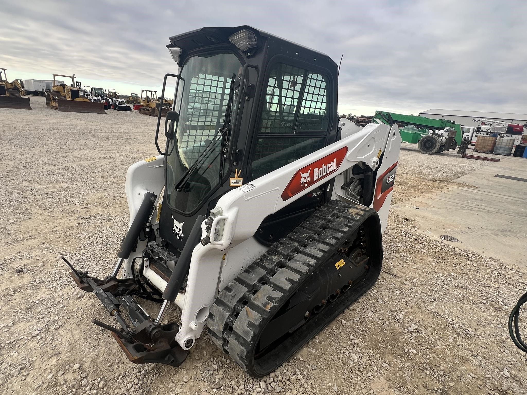 Main image Bobcat T62