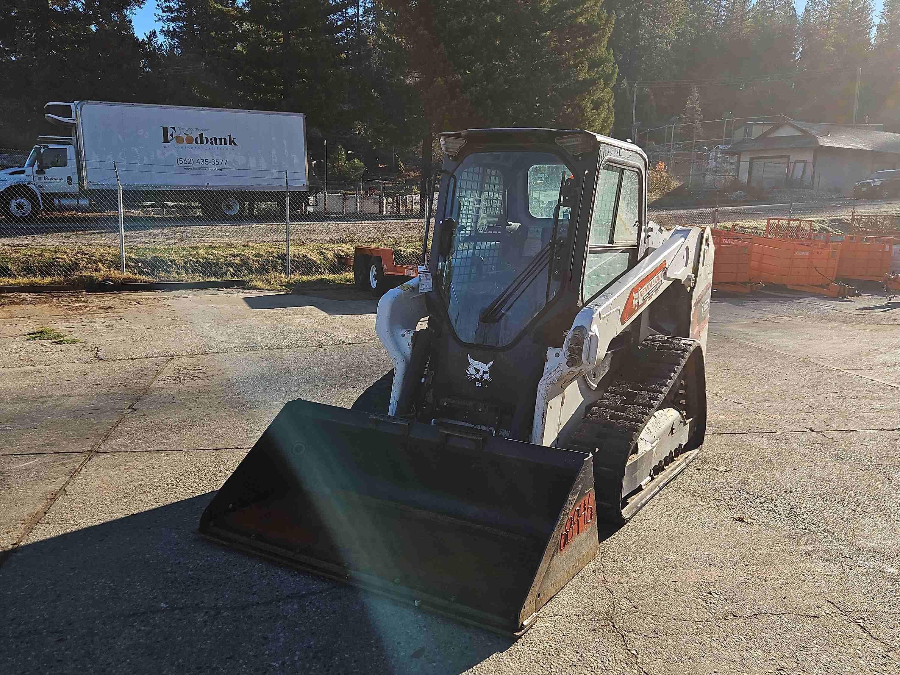 Main image Bobcat T62
