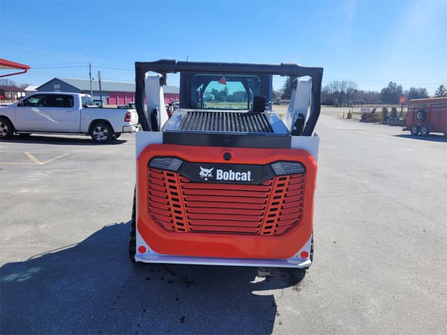 Image of Bobcat T64 equipment image 3