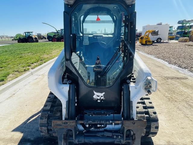 Image of Bobcat T64 equipment image 3