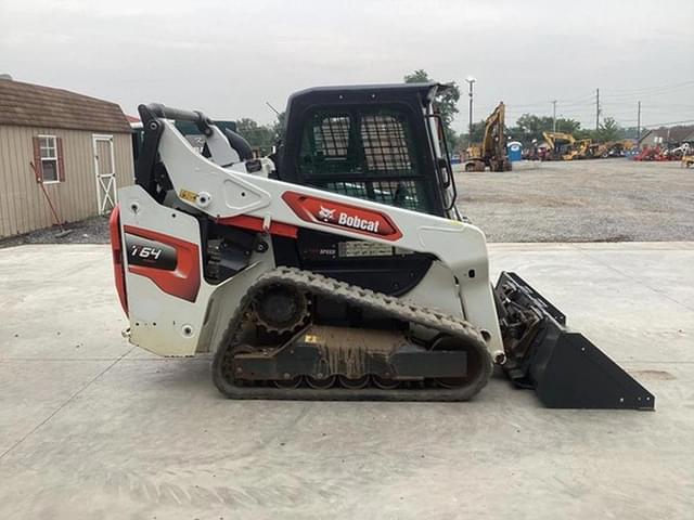 Image of Bobcat T64 equipment image 4