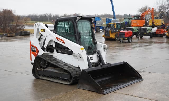 Image of Bobcat T650 equipment image 4
